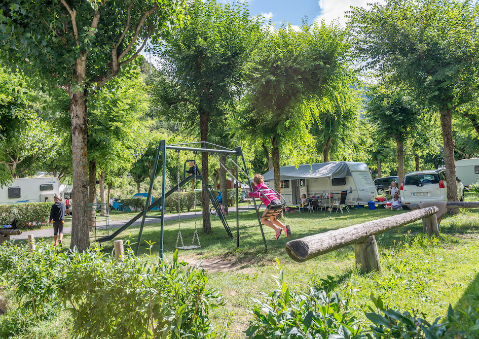 camping_ninos_verneda_camping_mountain_resort_valdaran