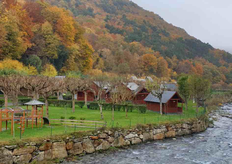 Camping Verneda la maravilla del otoño en Aran